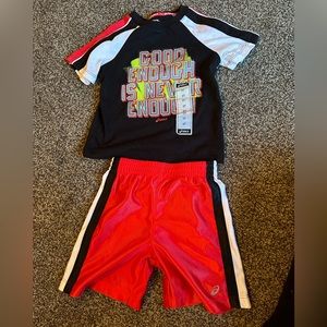 ASICS boys T-shirt and shorts size 3T